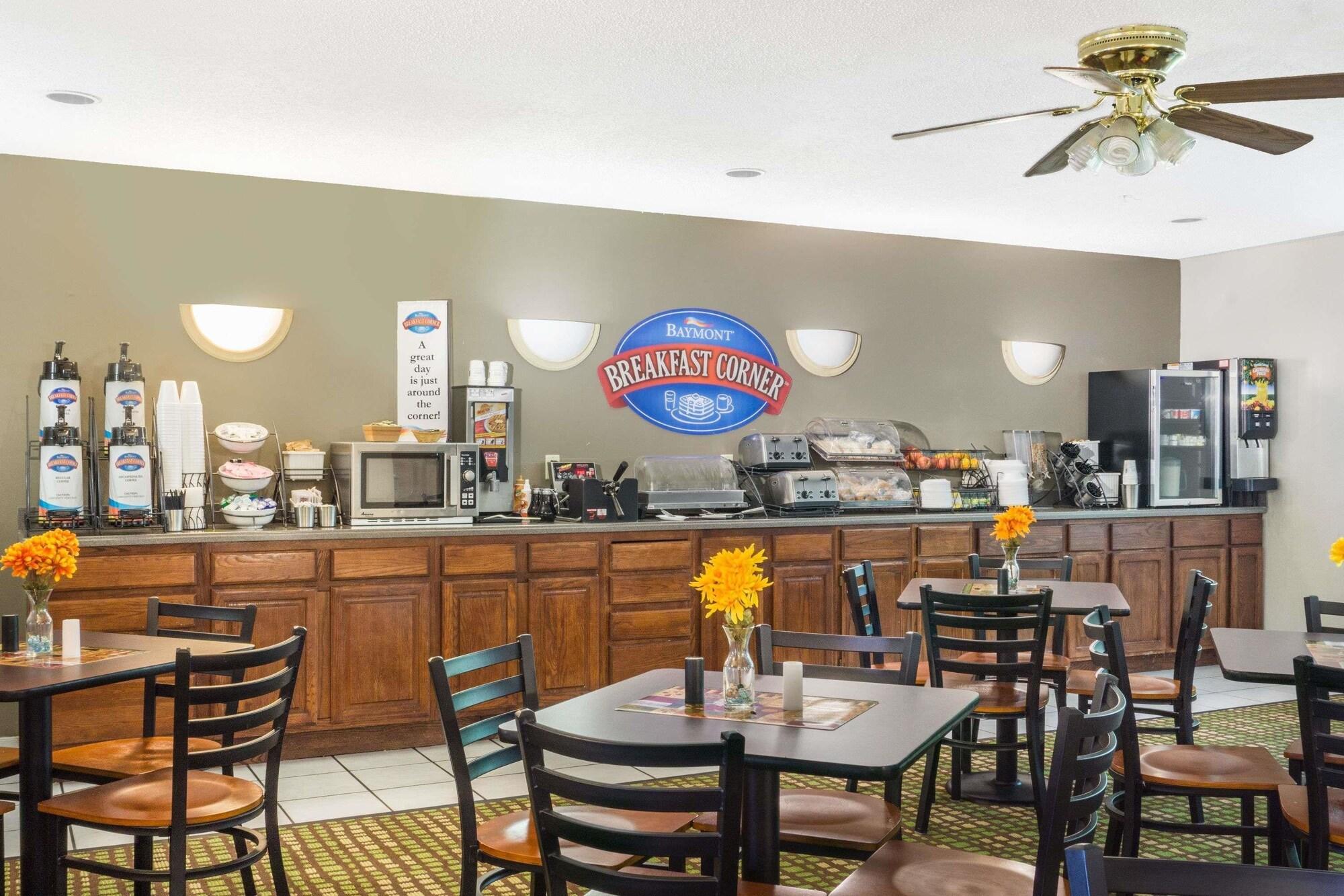 Inn Baymont By Wyndham 3*