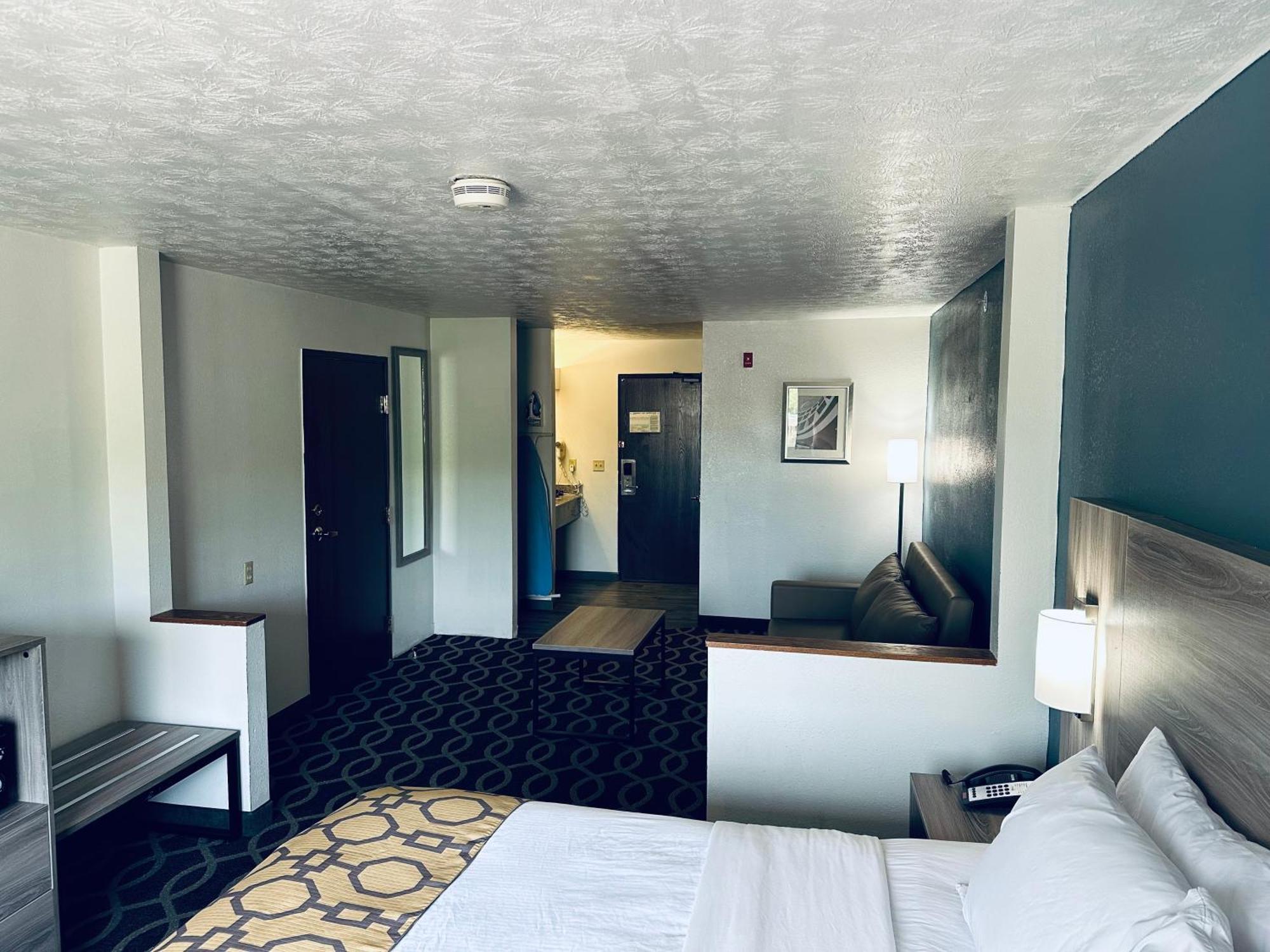 Inn Baymont By Wyndham 3*