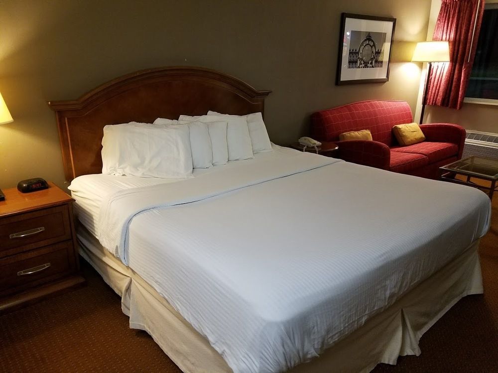 Baymont By Wyndham Inn